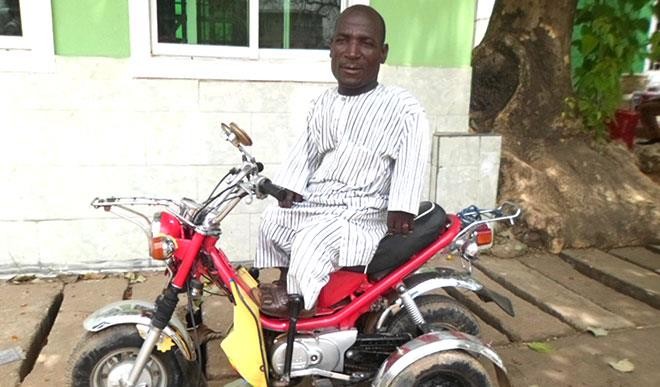 Meet Abuja’s dwarf ‘celebrity’ biker - Daily Trust