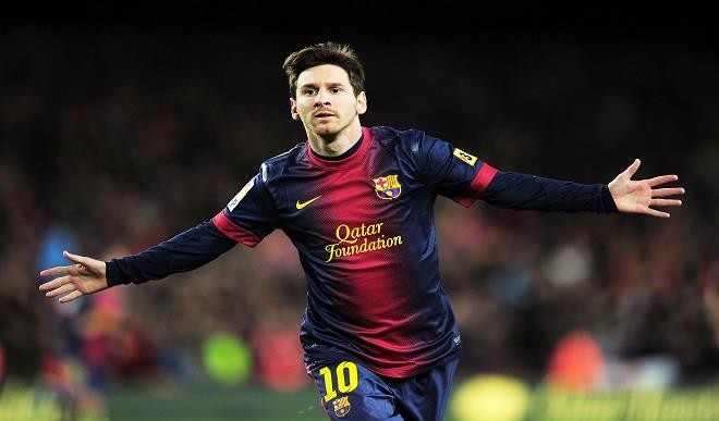 Messi Photos With Barcelona Jersey Wallpaper Download