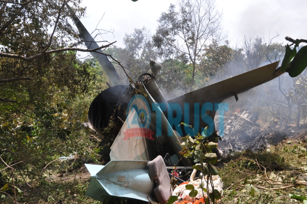 Scene of the Nigerian Air Force (NAF) plane crash in Katampe hills, Abuja on Friday. PHOTOS BY: Ikechukwu Ibe
