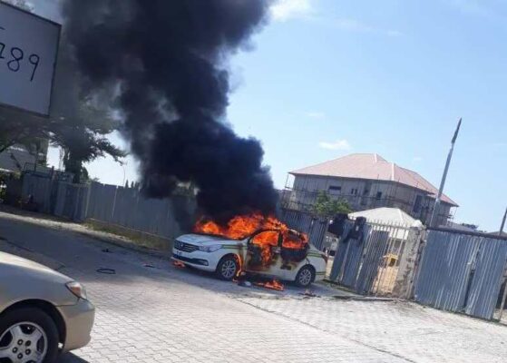 A Police Rapid Response Squad (RRS) patrol vehicle deployed at Ademola Adetokunbo Crescent in Abuja reportedly set ablaze by members of the Islamic Movement of Nigeria (IMN) on Tuesday. Photo by: FCT Police Command.