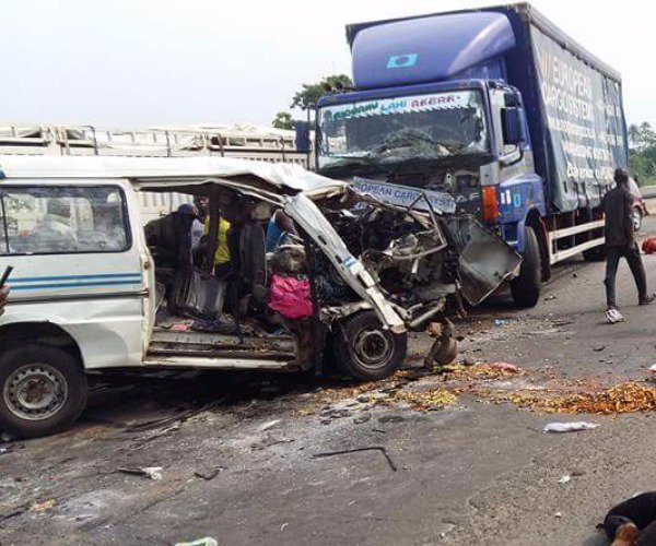 Pregnant woman, 2 others die in Lagos-Ibadan road crash