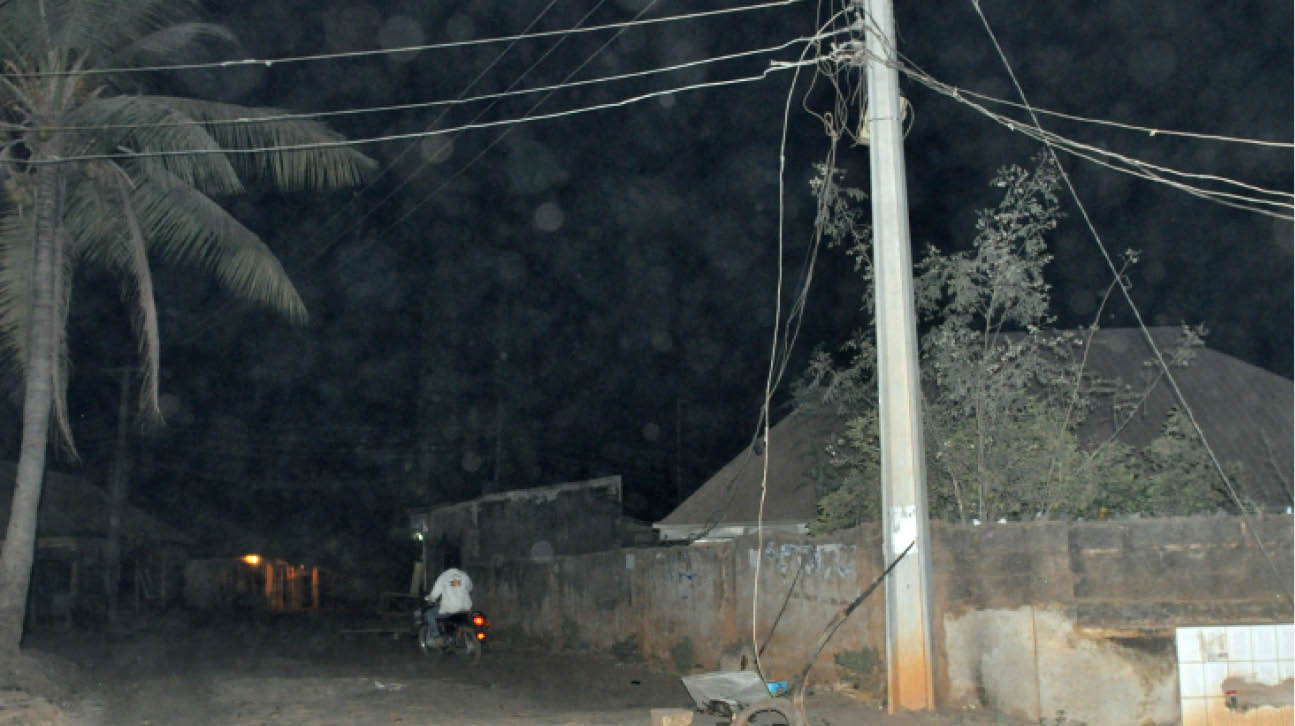 Electricity wire kills food vendor, commercial motorcyclist in Ibadan 