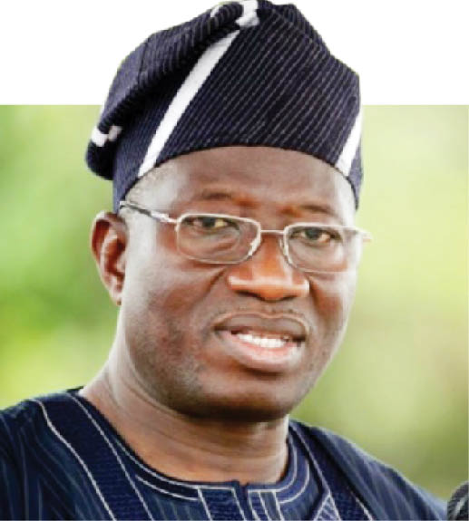 Jonathan escapes unhurt as aides die in Abuja road accident