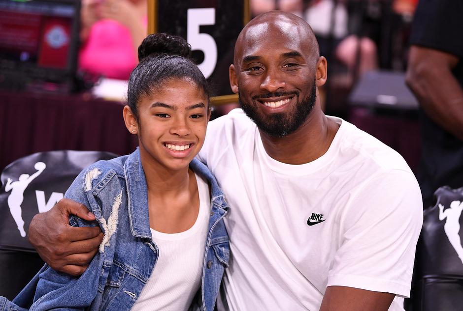 NBA, world mourns Kobe Bryant, daughter