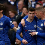 Chelsea crush Everton 4-0 to cement top four place