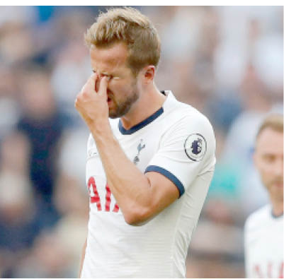 Kane’s future hangs as Tottenham, Man City trade tackles