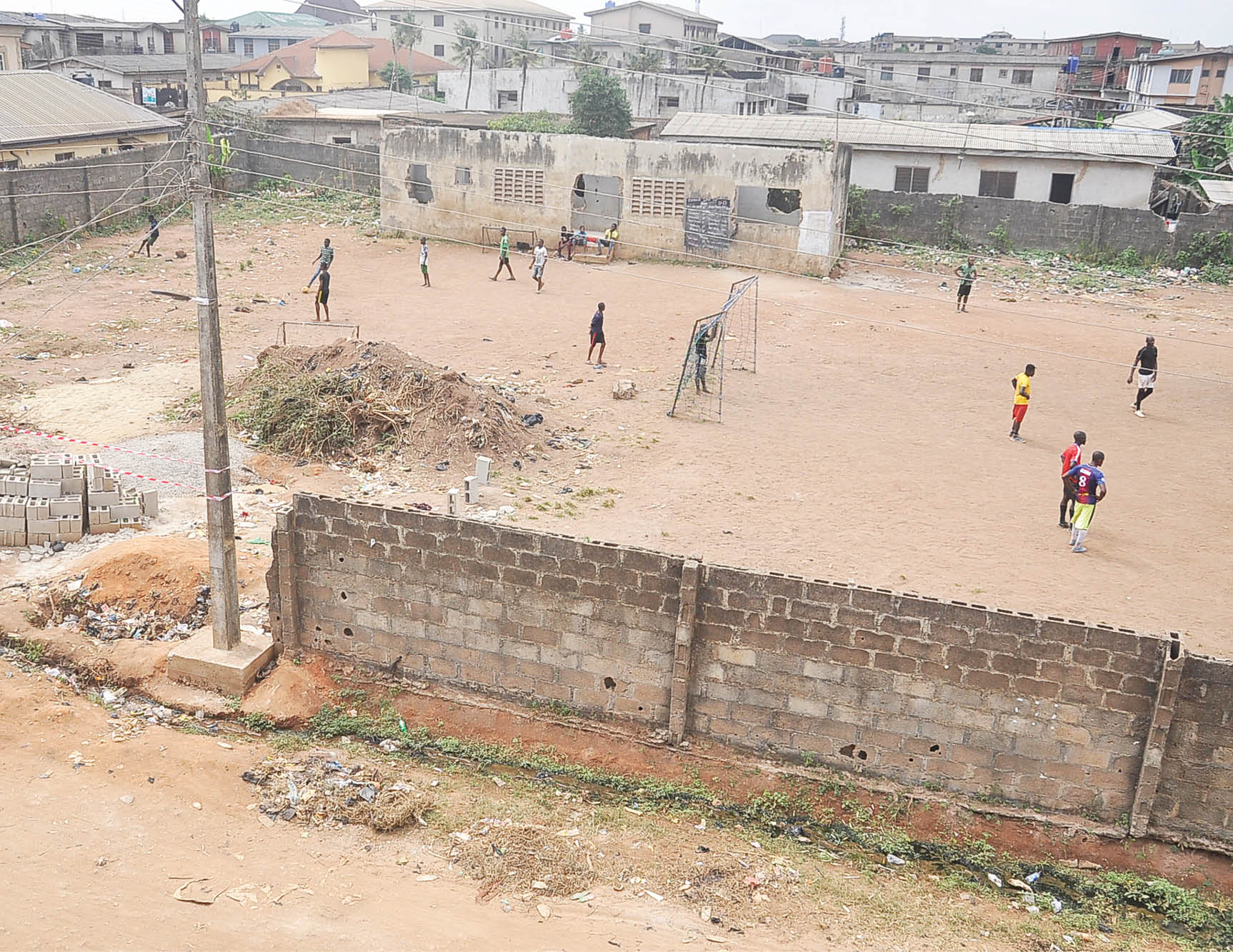 Cemetery: The dead raise dust in Lagos community