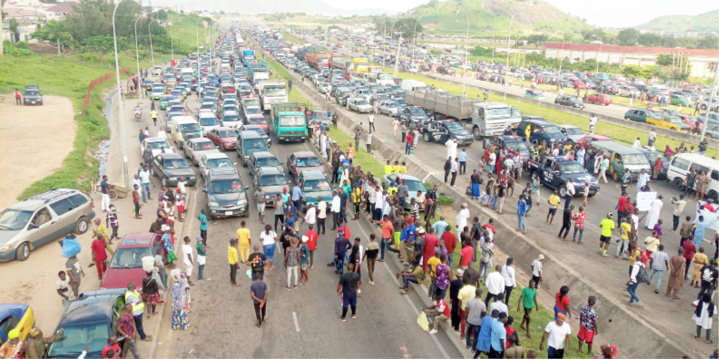 #ENDSARS protesters get daring