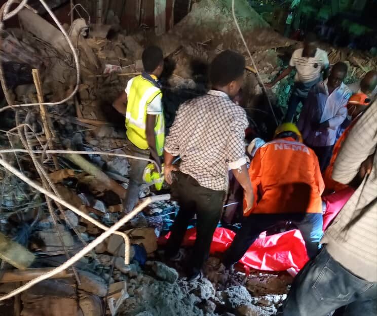 Death toll in Lagos building collapse climbs to 8