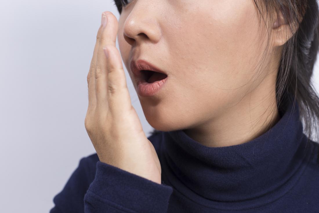 ترفند طلایی برای از بین بردن بوی بد دهان