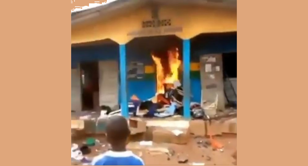 #EndSARS: Police stations burnt, AIT office vandalised in Benin City