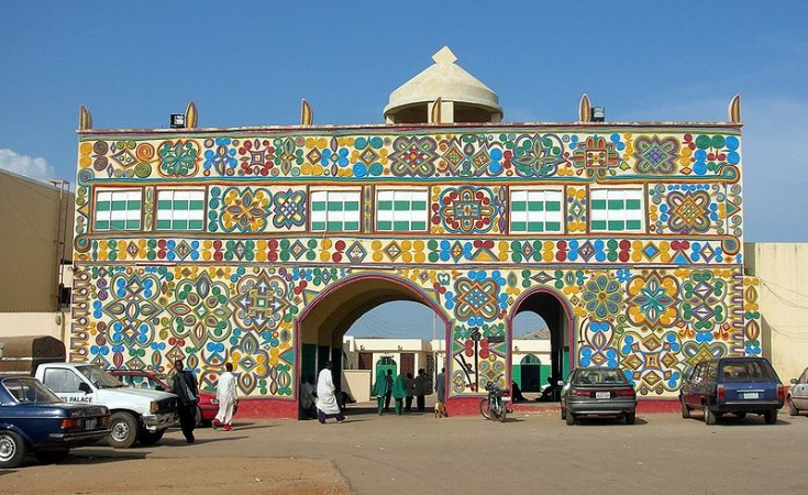 New emir of Zazzau enters palace amid pomp and pageantry