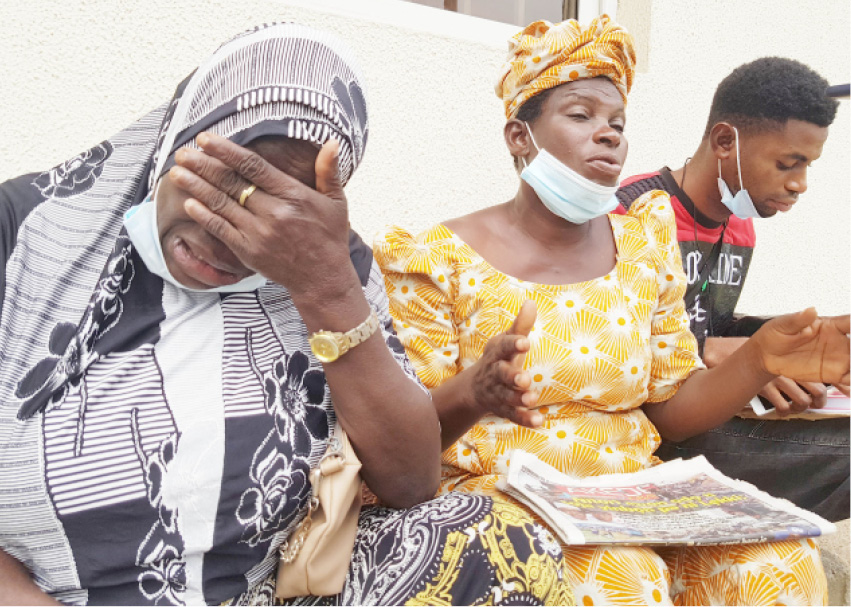 #EndSARS: Family members besiege LASUTH, Mainland hospital over missing persons