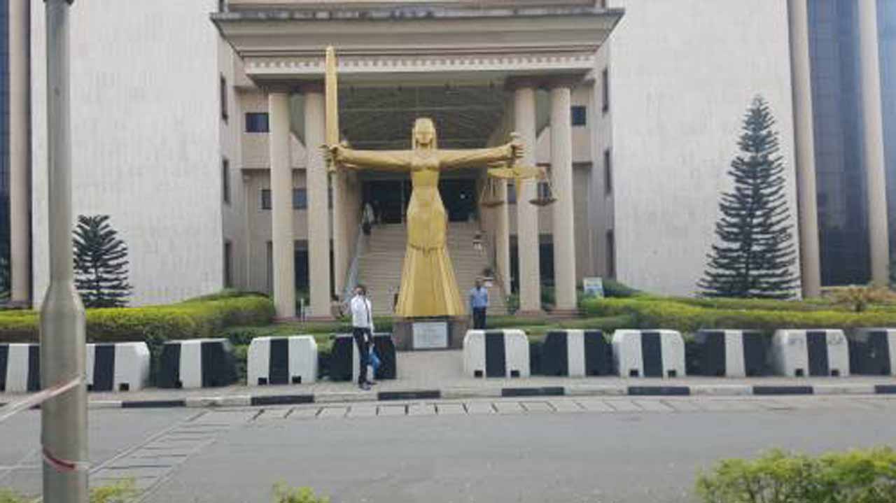 Court orders CBN to unfreeze #EndSARS promoters’ accounts