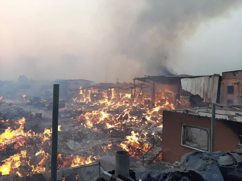 Traders lose ‘N200m’ in Lagos plank market fire