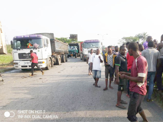 Truck drivers, others protest multiple taxation in Bayelsa