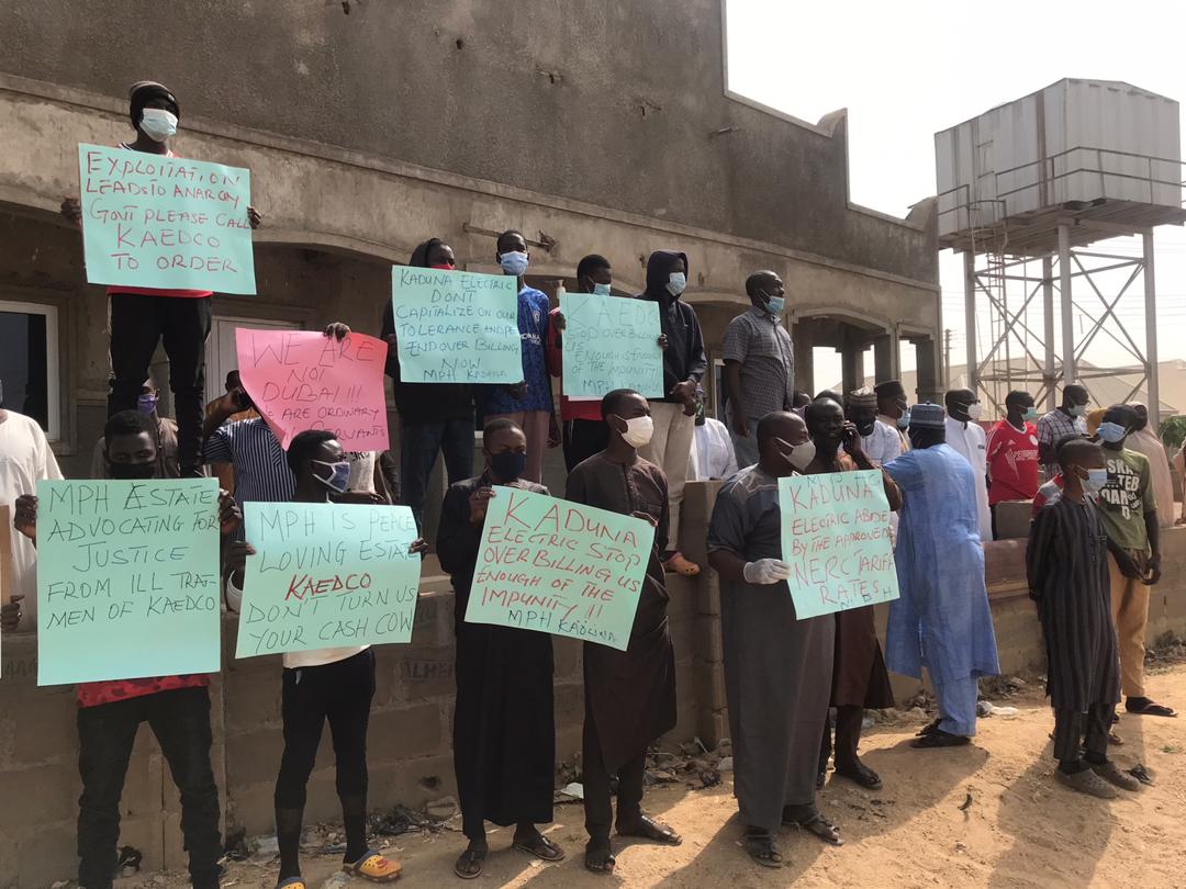 Kaduna residents protest ‘outrageous’ electricity billings, want prepaid meters