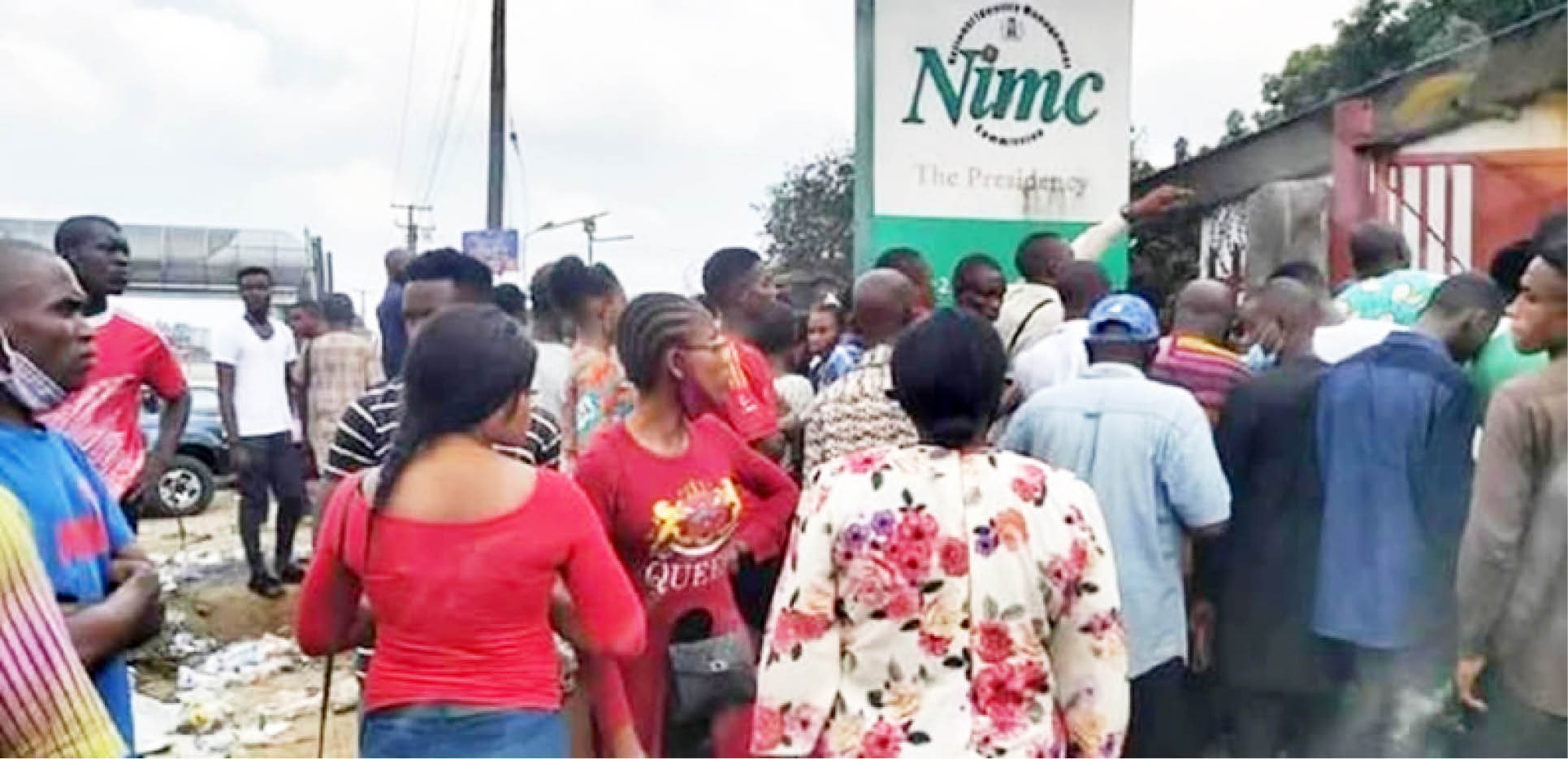 People stranded at the Rivers State NIMC office