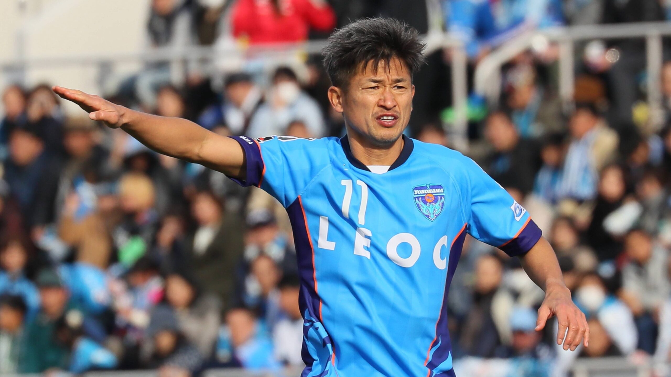 Miura extends Yokohama contract