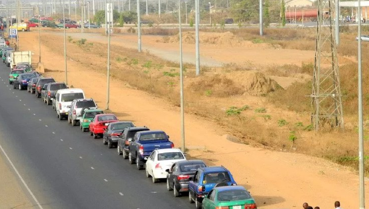 Scarcity: Fuel queues return in Abuja