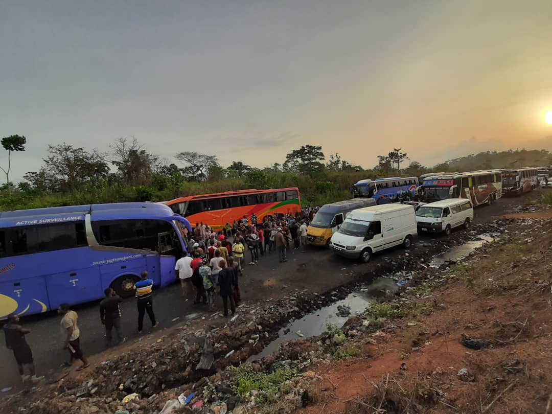 Many passengers stranded as robbers kill driver on Benin-Ore expressway 