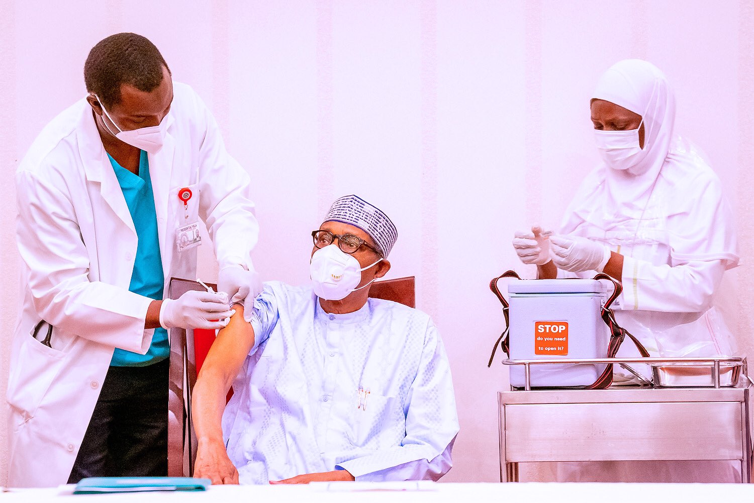 Buhari, Osinbajo Receive COVID Vaccine