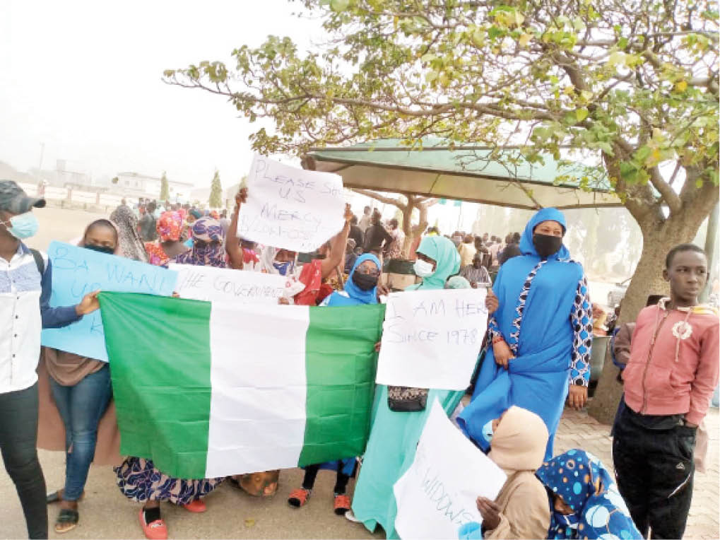 Tears, lamentations as Kaduna low-cost residents fault eviction notice