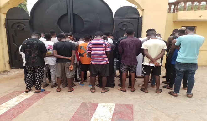 EFCC arrests 30 suspected Yahoo-Yahoo students in Kwara