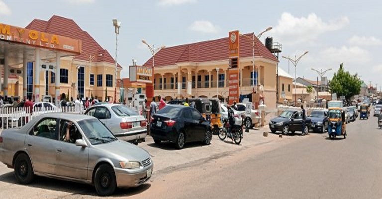 Motorists throng fuel stations in Kaduna as NUPENG joins warning strike