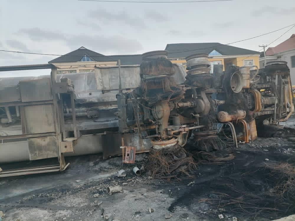 Traffic woes as fuel tanker explodes in Lagos