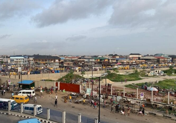 Many stranded as soldiers ‘take over’ Oshodi in Lagos