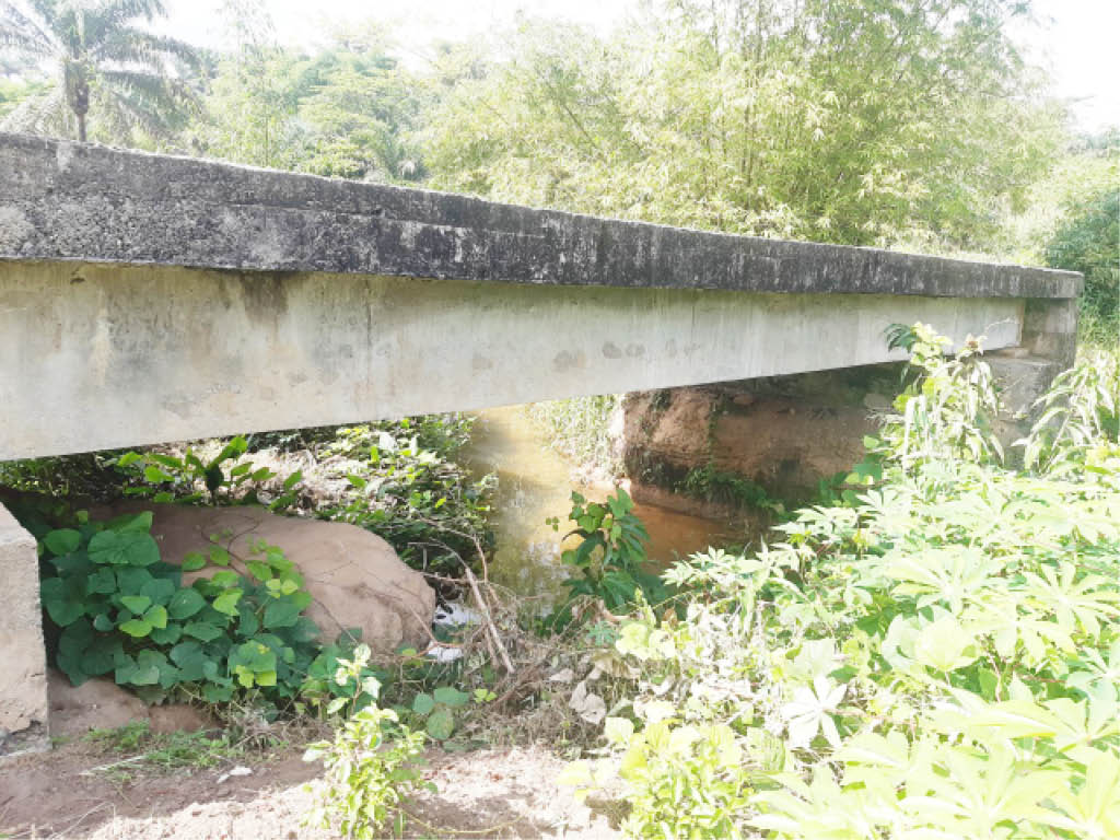 Picture of the abandoned bridge