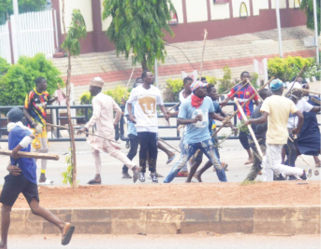 Thugs invade Enugu APC Secretariat as party suspends ex-speaker, others