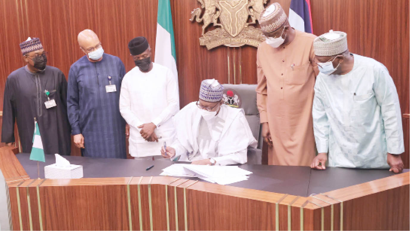 Buhari Signs N982bn 2021 Supplementary Budget, Jets Off To UK - Daily Trust