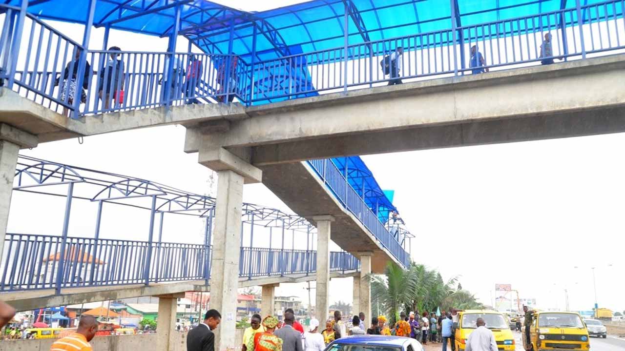 ‘Why pedestrians shun Lagos footbridges’