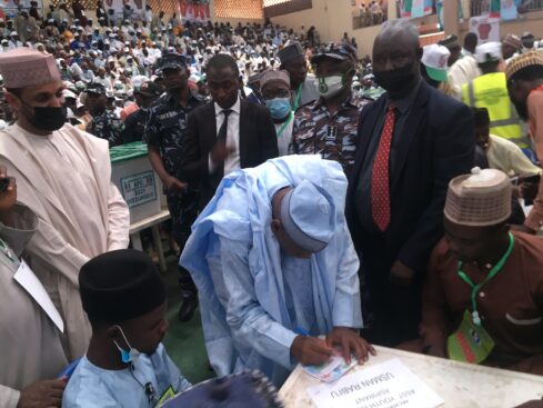 Kano State Governor, Abdullahi Umar Ganduje, cast his vote during the APC State Congress in Kano