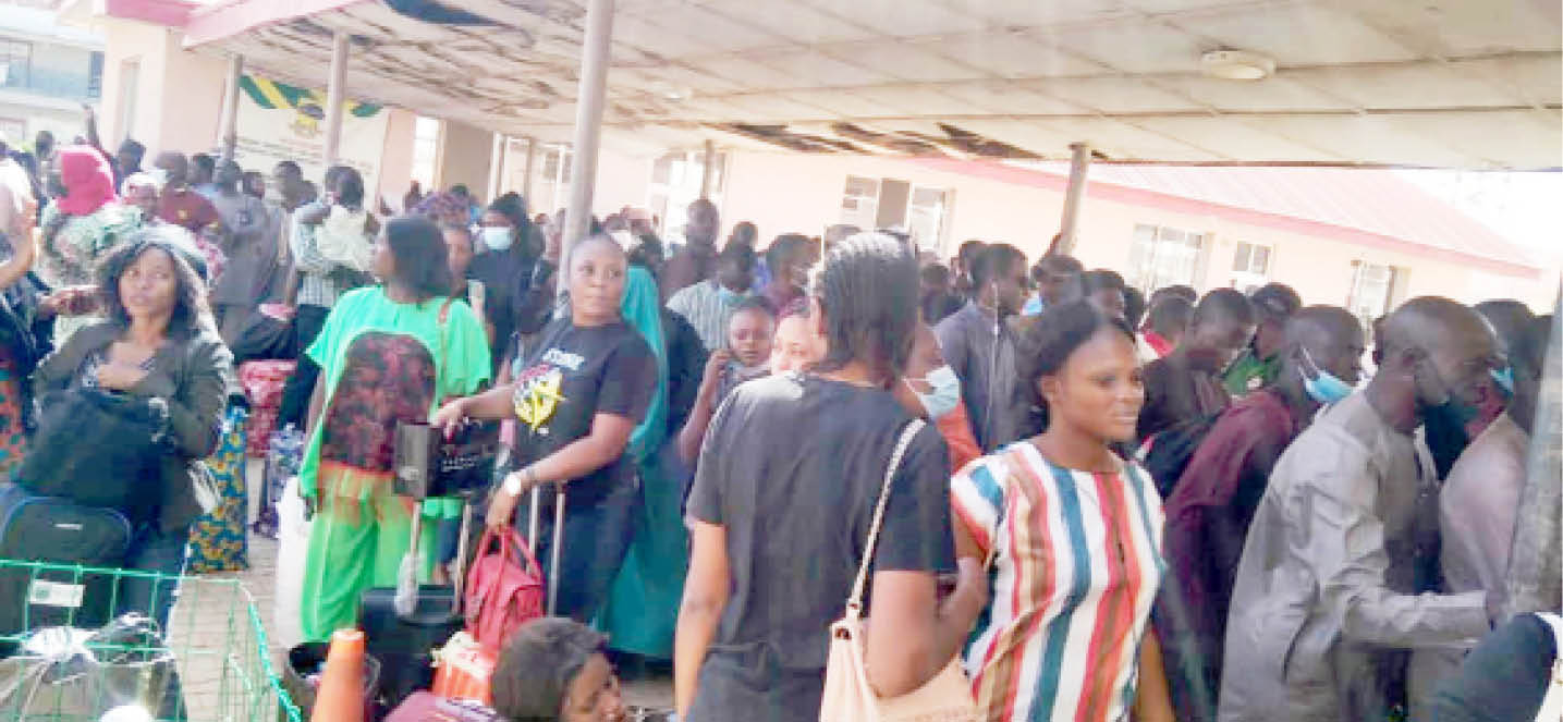 Ticket racketeering: Several passengers stranded at Rigasa train station