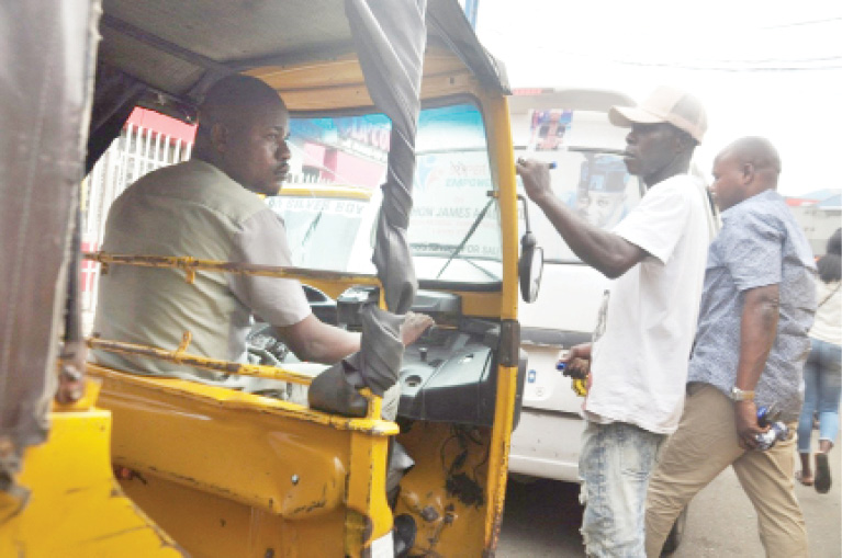 Despite NURTW suspension, ‘extortion’ of drivers persists in Lagos