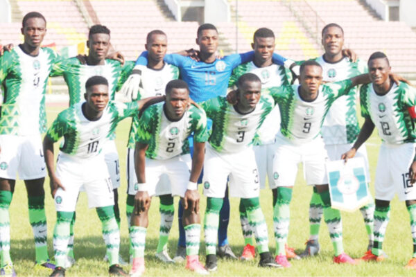 Line-up of the Flying Eagles of Nigeria before one of their friendly matches in Niamey