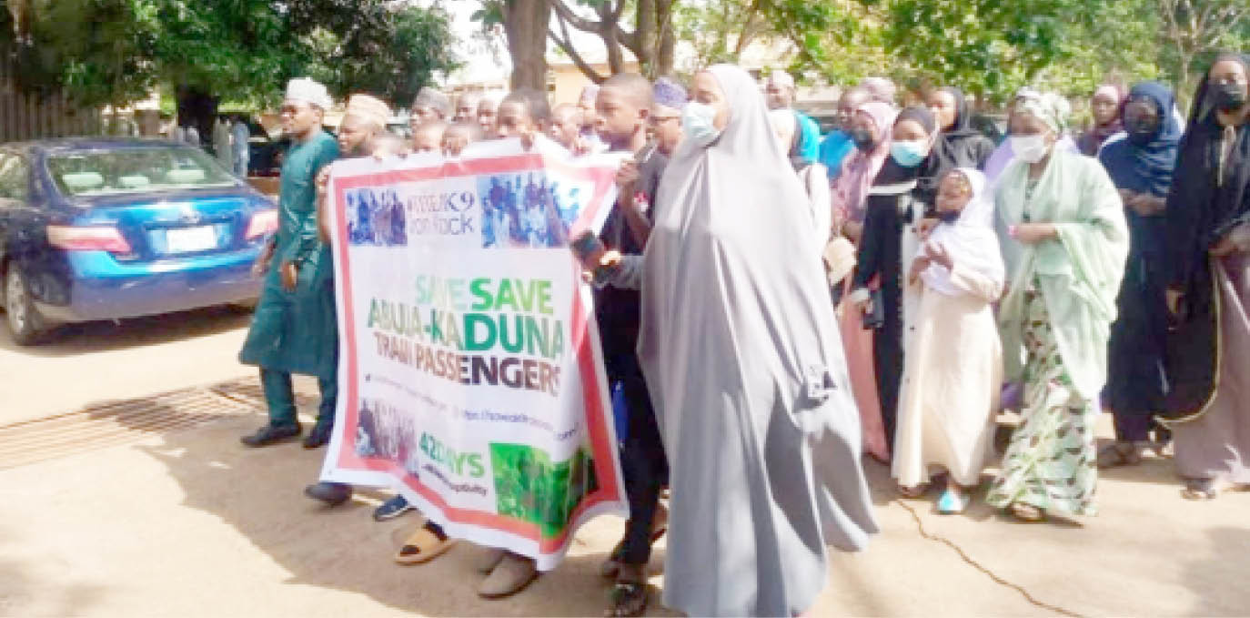 Issues as FG resumes Abuja-Kaduna train service