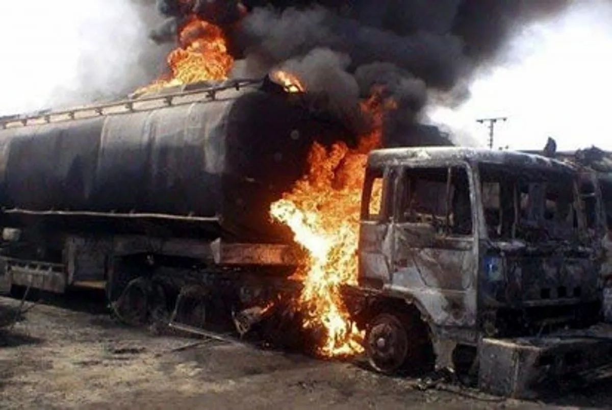 Fuel tanker fire razes 10 buildings in Ogun