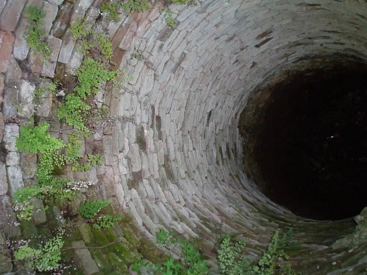 Kwara: Woman dies after slipping into well while fetching water