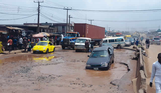 Ogun agrees to partly fund Lagos-Abeokuta road reconstruction