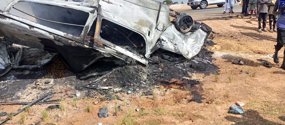 30 feared killed, vehicles burnt in Kaduna auto crash