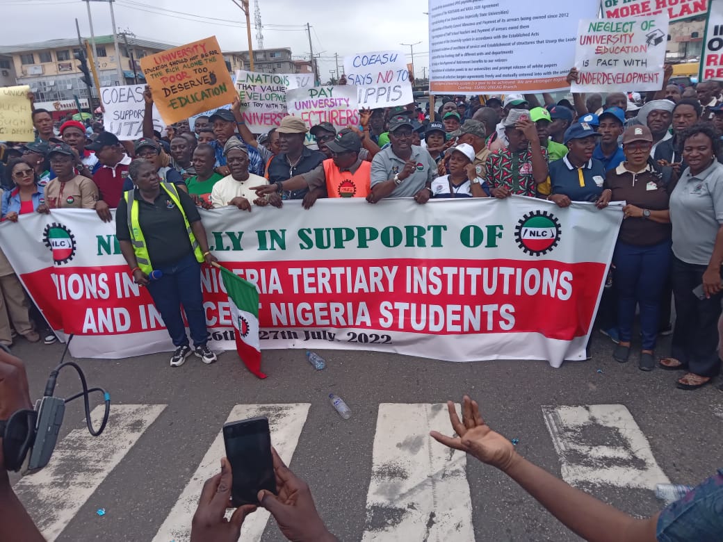 PHOTOS: Labour unions begin nationwide protest over ASUU strike