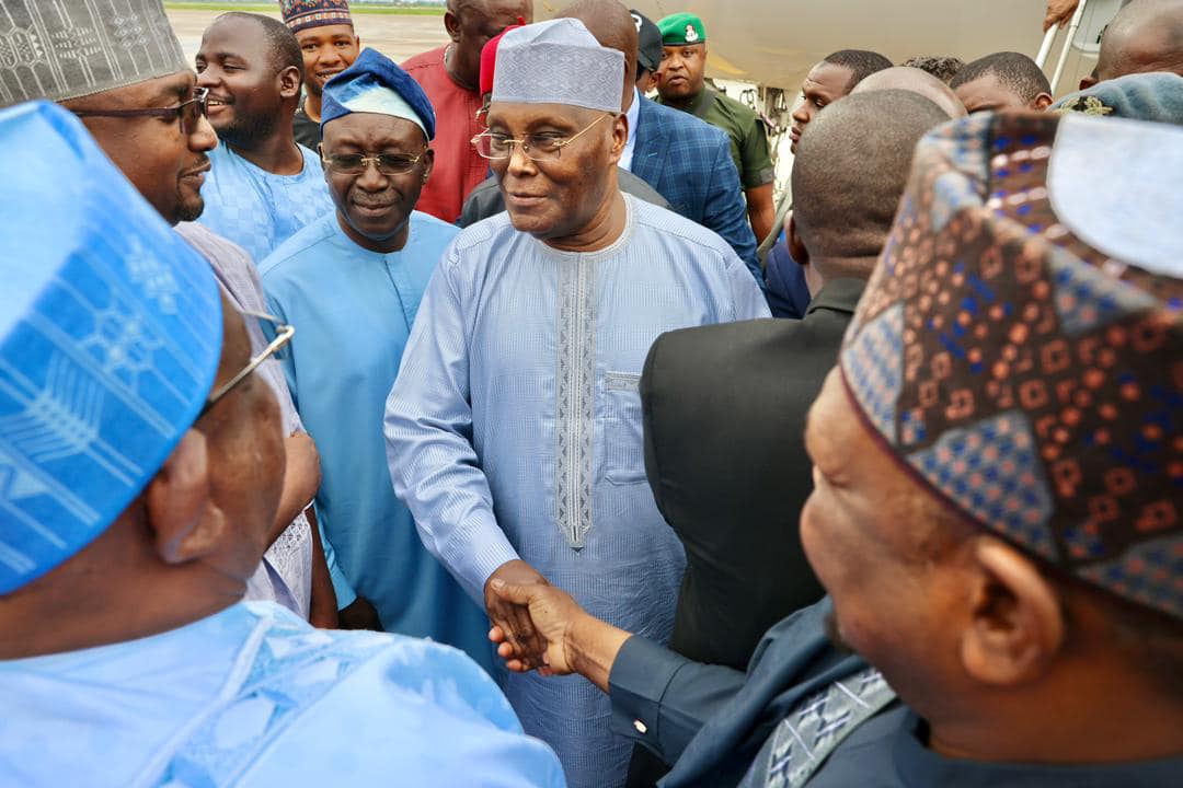 Crowd defies downpour as Atiku, Ayu, others receive Shekarau