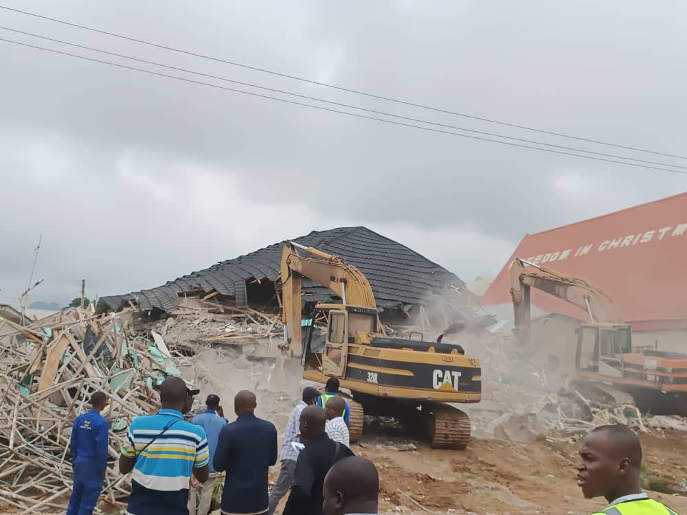 Workers trapped as building collapses in Abuja