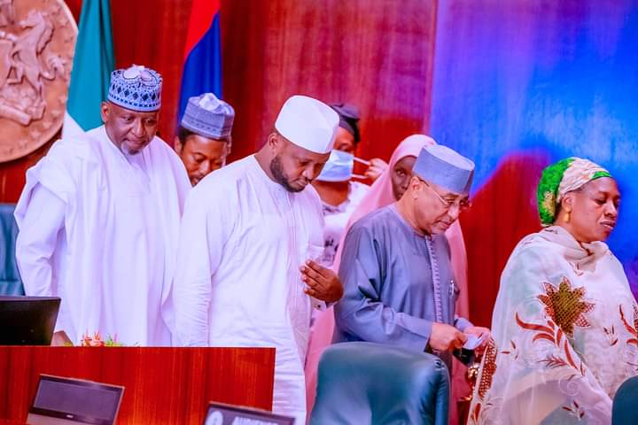 PHOTOS: Buhari meets families of abducted train passengers