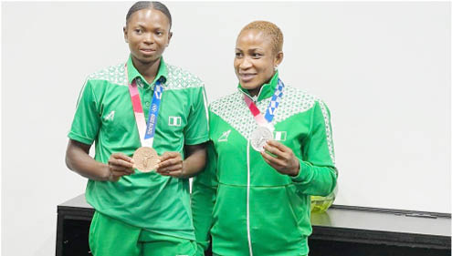 First batch of heroic Team Nigeria arrives from Birmingham