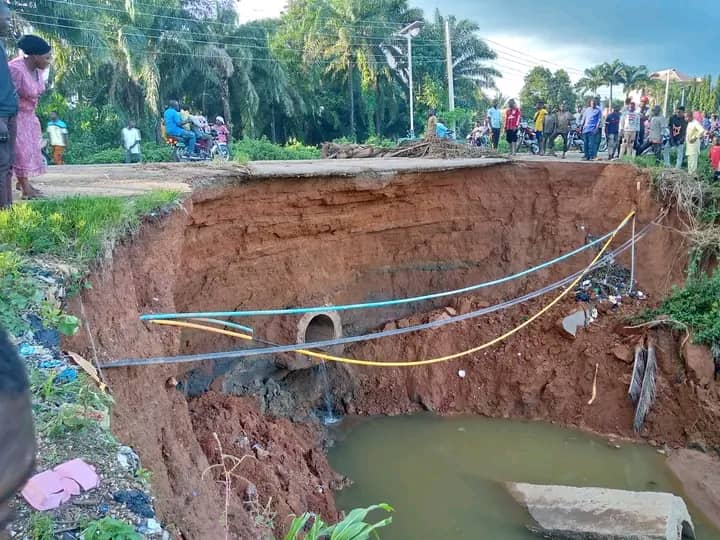 Flooding Cuts Off Bridge In Nasarawa